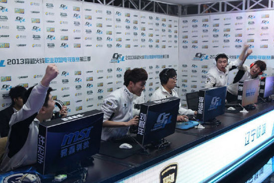 却建立在门 却建立在门